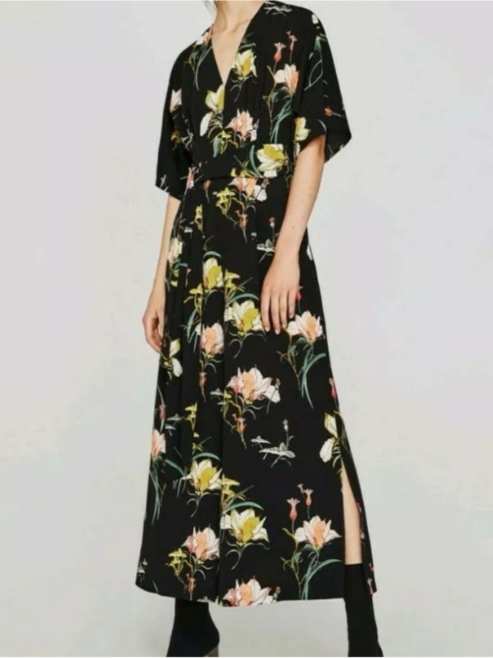 Zara floral jumpsuit - size M